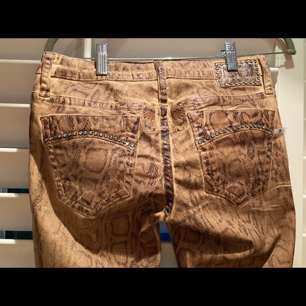 (NWT) Snake skin (leather textured feel) Robins Jeans - Picture 2 of 9